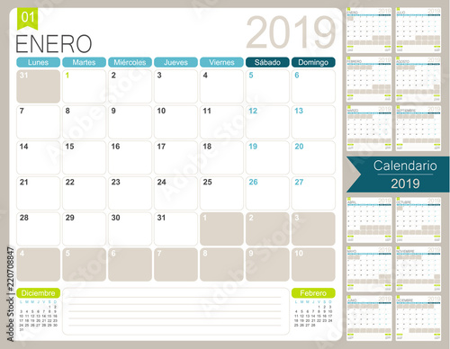 Spanish calendar 2019 / Spanish calendar planner for year 2019, week starts on Monday, set of 12 months January - December, simple calendar template, desk planning calendar, vector illustration