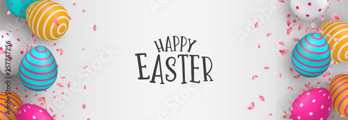 Happy Easter web banner of eggs and spring flower © cienpiesnf